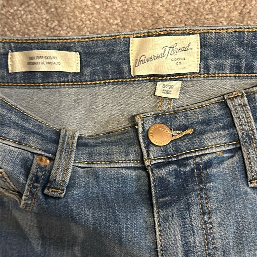 Universal Thread Distressed High Rise Skinny Jeans! - Picture 5 of 11